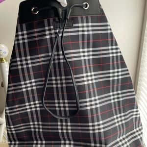 auth large burberry